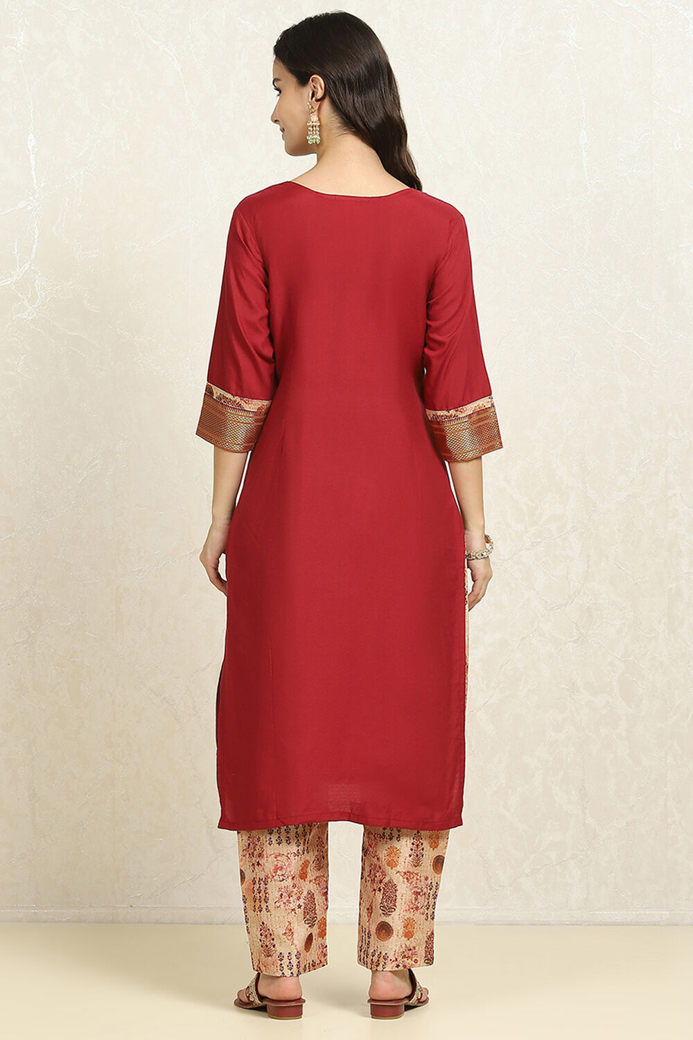 Maroon Cotton Handloom Unstitched Suit Set image number 5