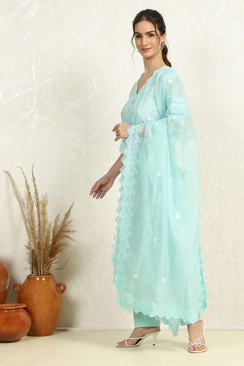 Pink Lace Design Unstitched Suit Set image number 2