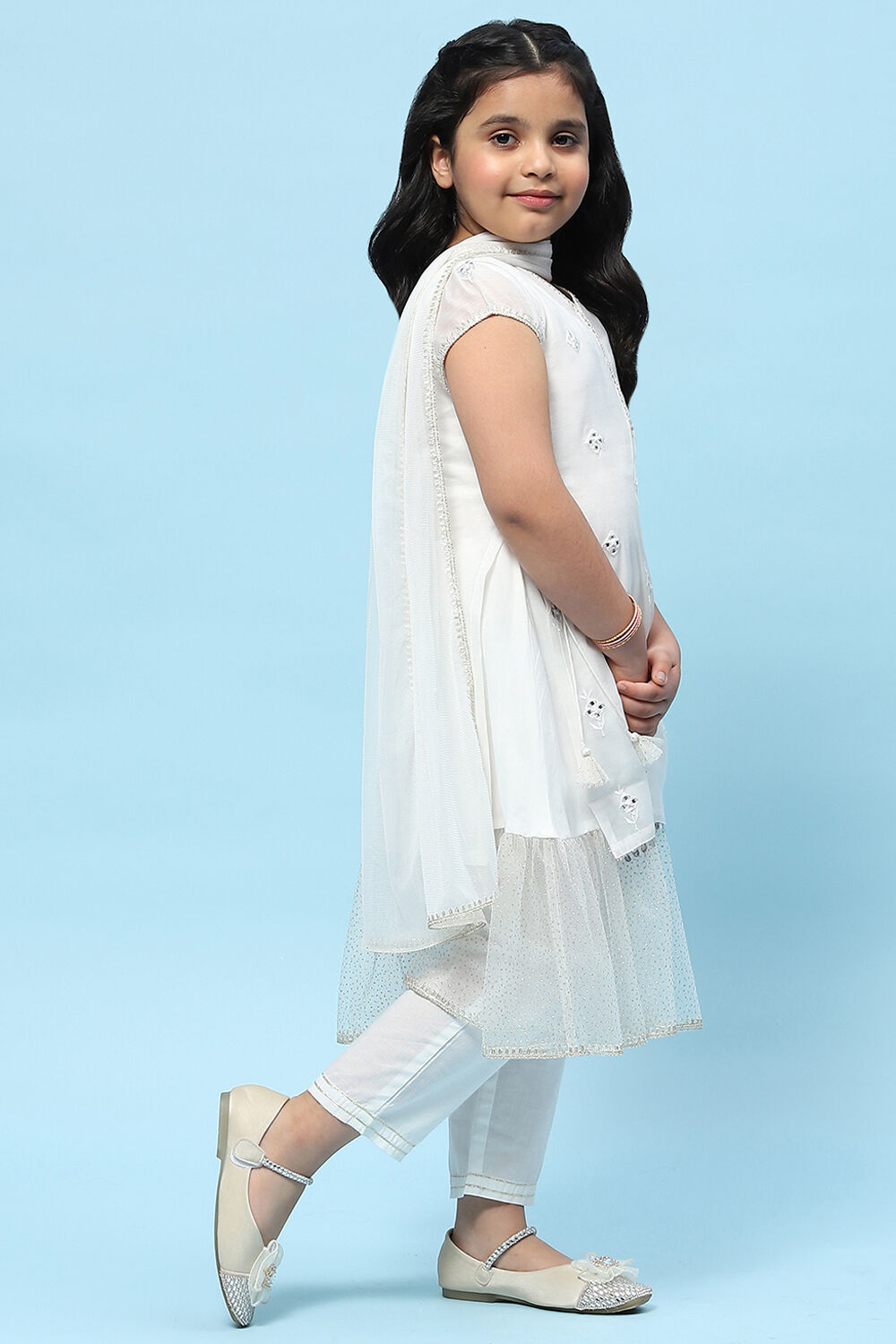 White Poly Chanderi Embroidered Mirror Work Suit Set image number 6