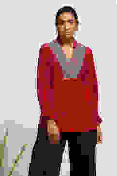 Berry Red Embroidered A-Line Kurti image number 6