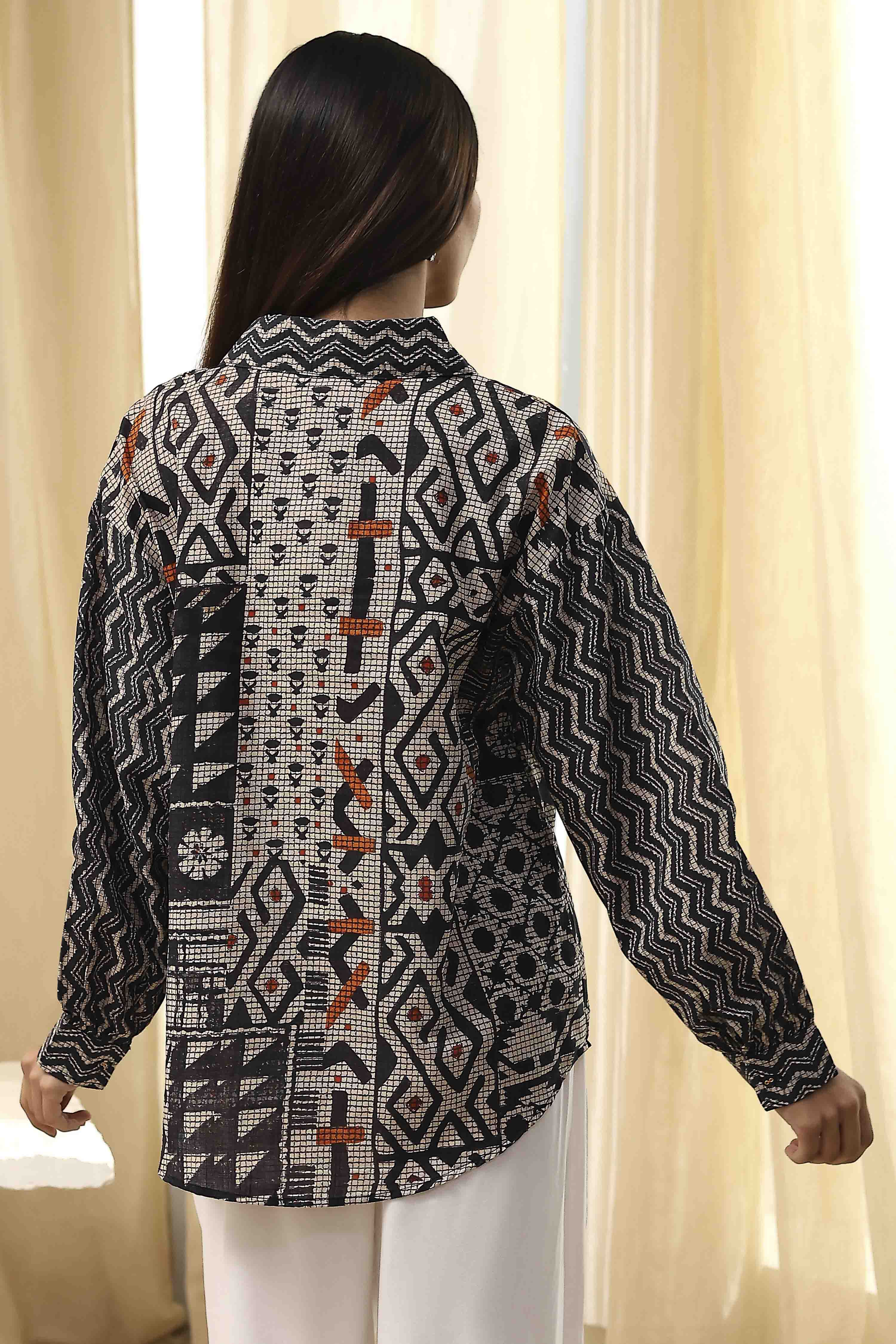 Black Cotton Printed Straight Shirt image number 3
