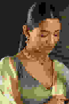 Dark Pink Alloy Necklace Set image number 3