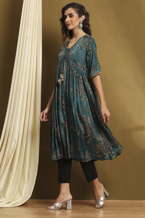 Teal Shantoon Block Printed Festive Flared Kurta image number 2