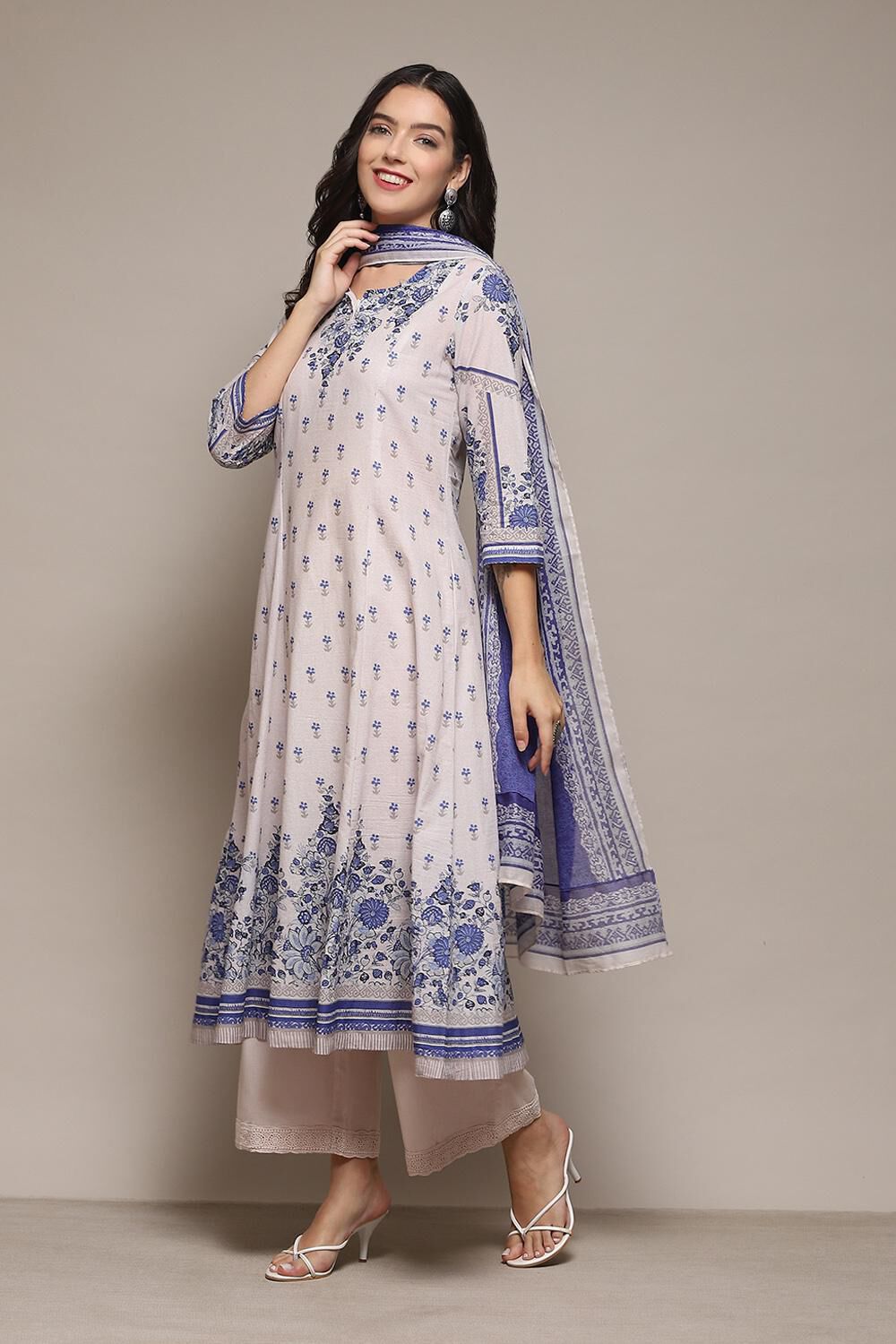 Red Cambric Kalidar Printed Kurta Palazzo Suit Set image number 4