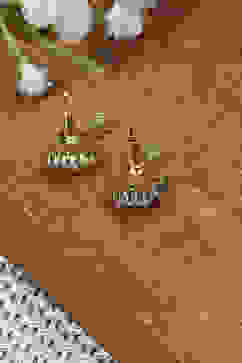 Pearl Brass Studs image number 2