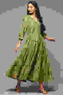 Green Cotton Blend Tiered Printed Dress image number 0