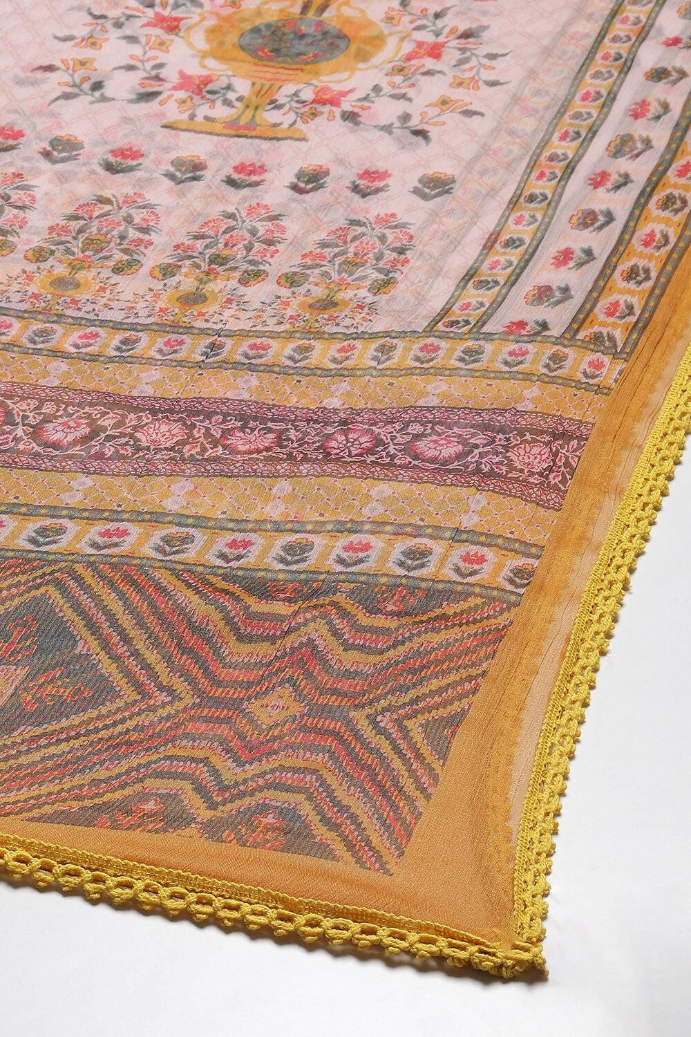 Yellow Silk Blend Straight Kurta Slim Pant Suit Set image number 3