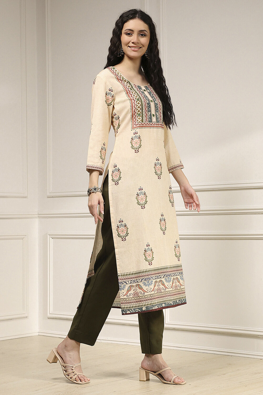 Off White Handloom Cotton Hand Block Print Unstitched Suit Set image number 6