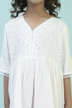 White and Red Cotton Gathered Kurta Set image number 1