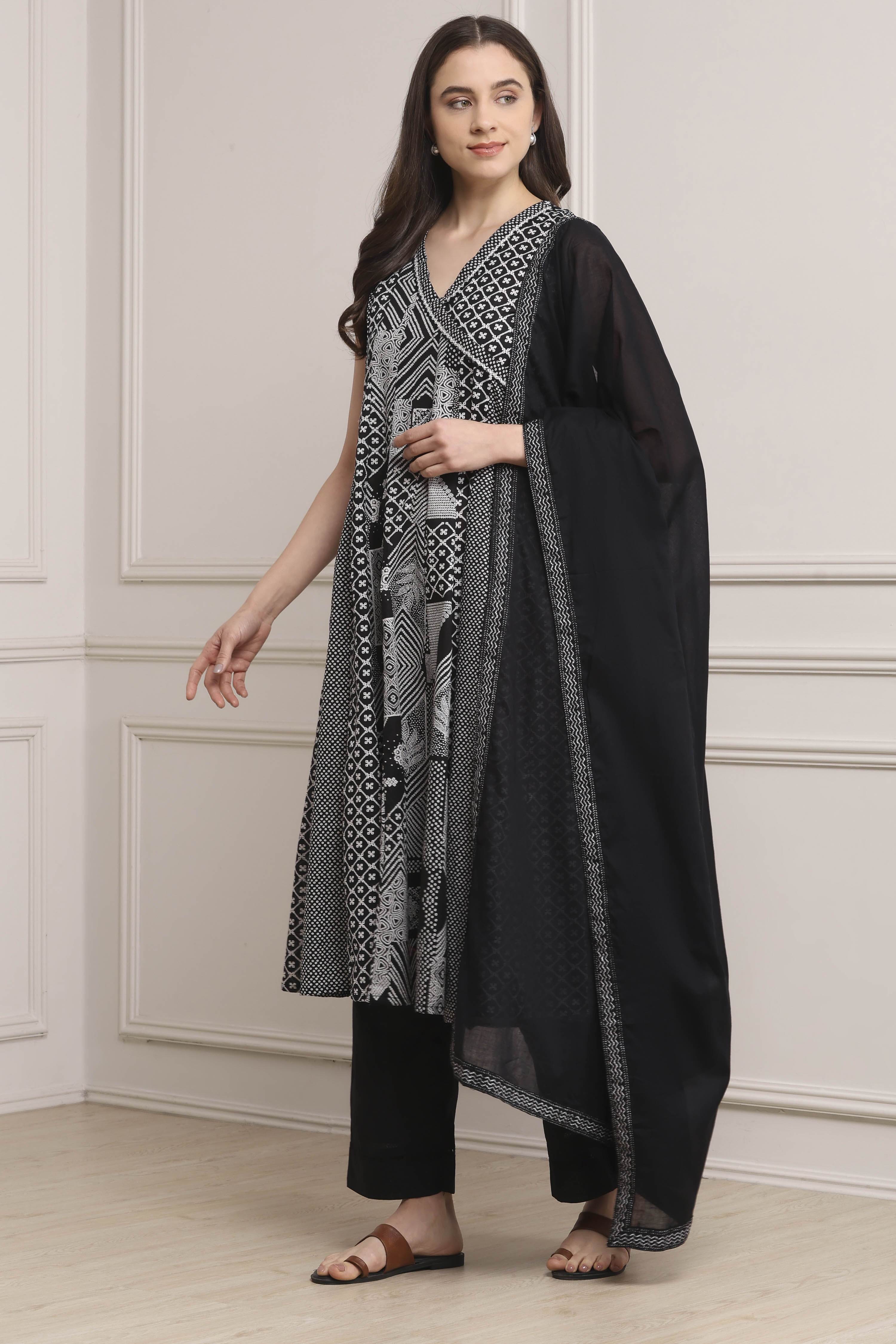 Black Cotton Anarkali Suit Set image number 3