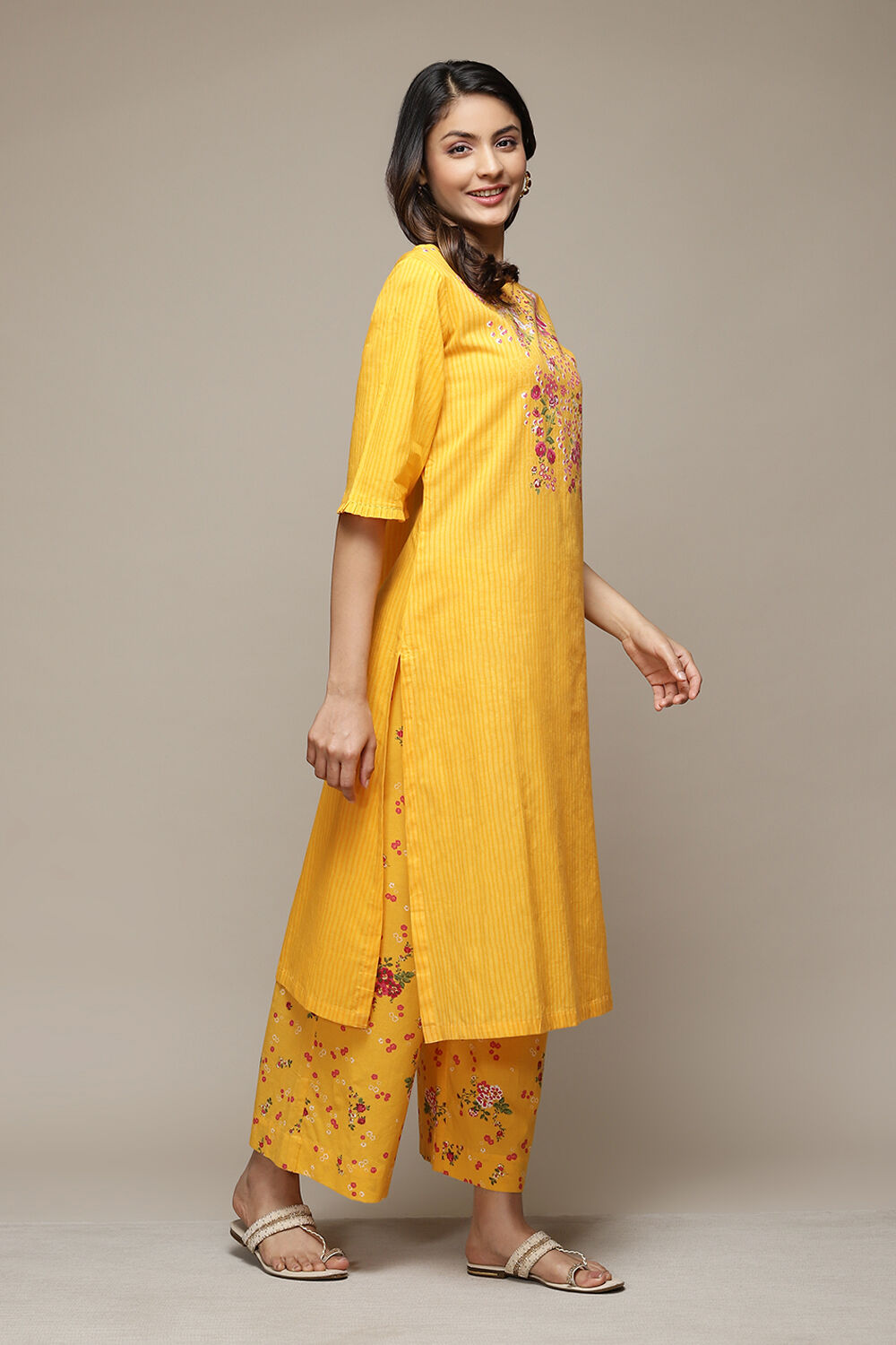Yellow Cotton Straight Kurta Palazzo Suit Set image number 5