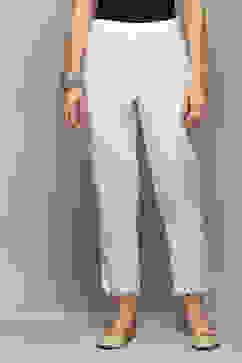 White Cotton Slim Solid Pants image number 5