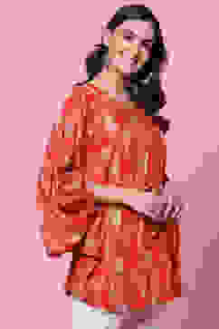 Red LIVA Flared Printed Short Kurti image number 3