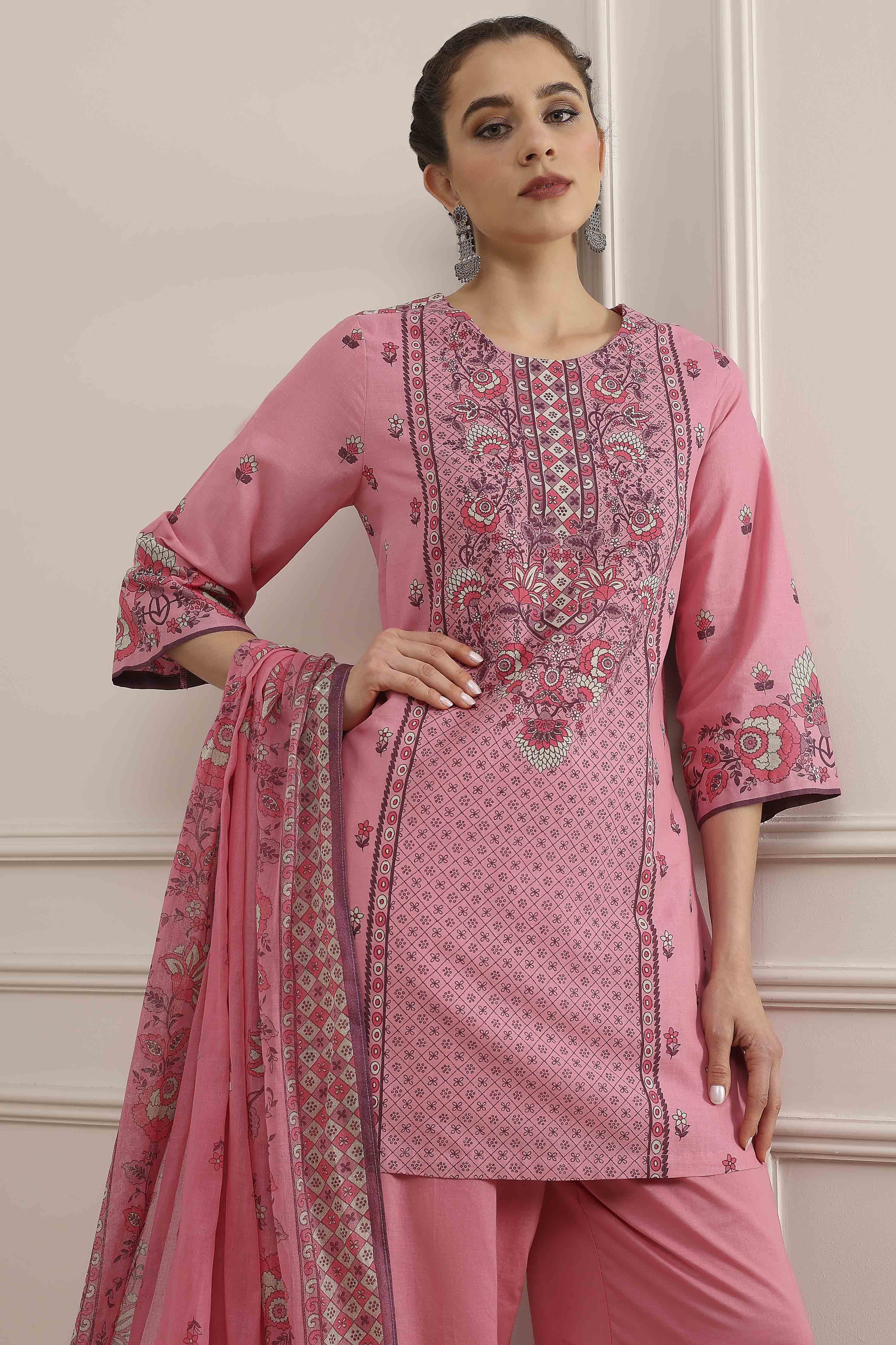 Light Pink Cotton Straight Suit Set image number 7