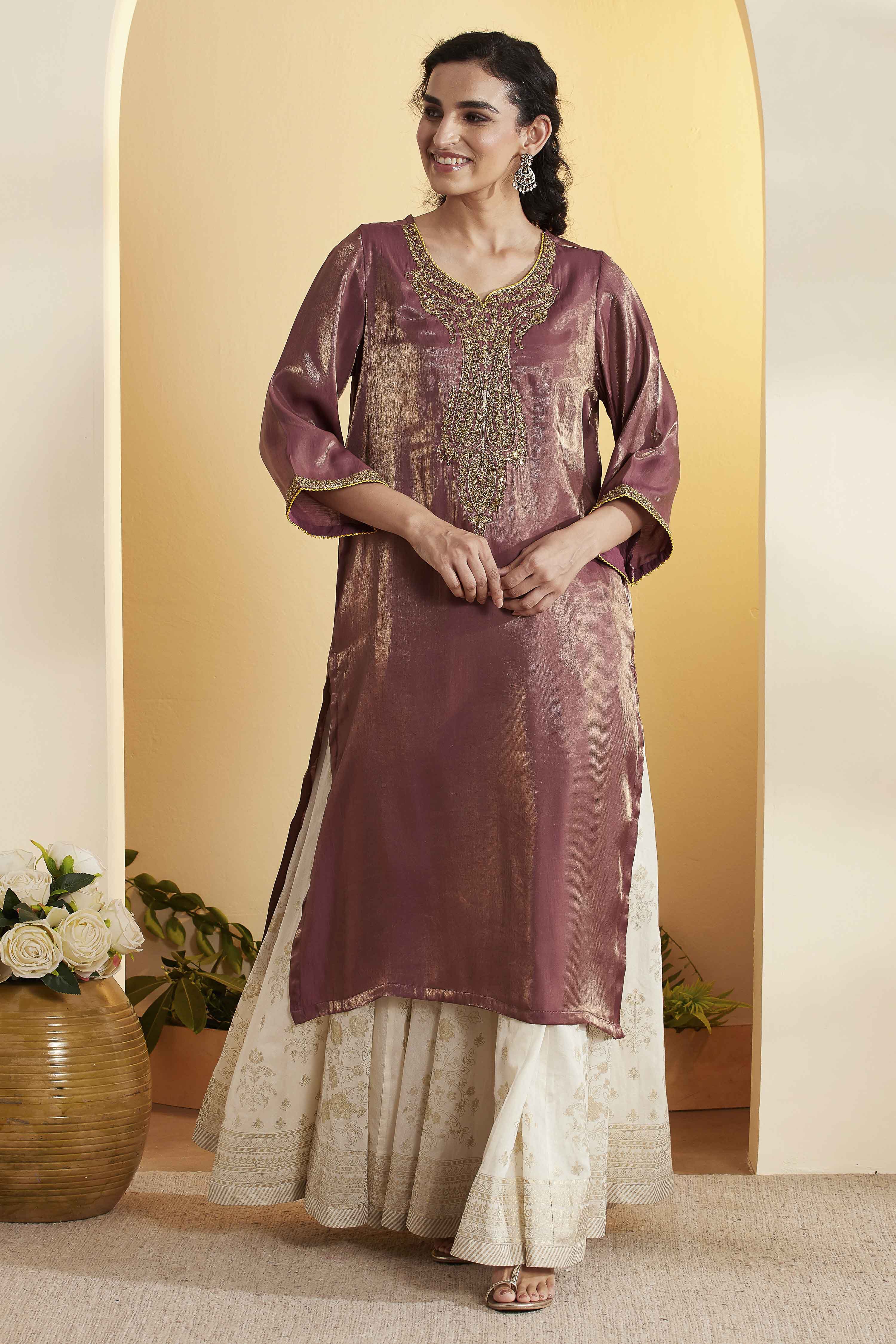 Black Metallic Viscose Poly Yarndyed Straight Kurta image number 5