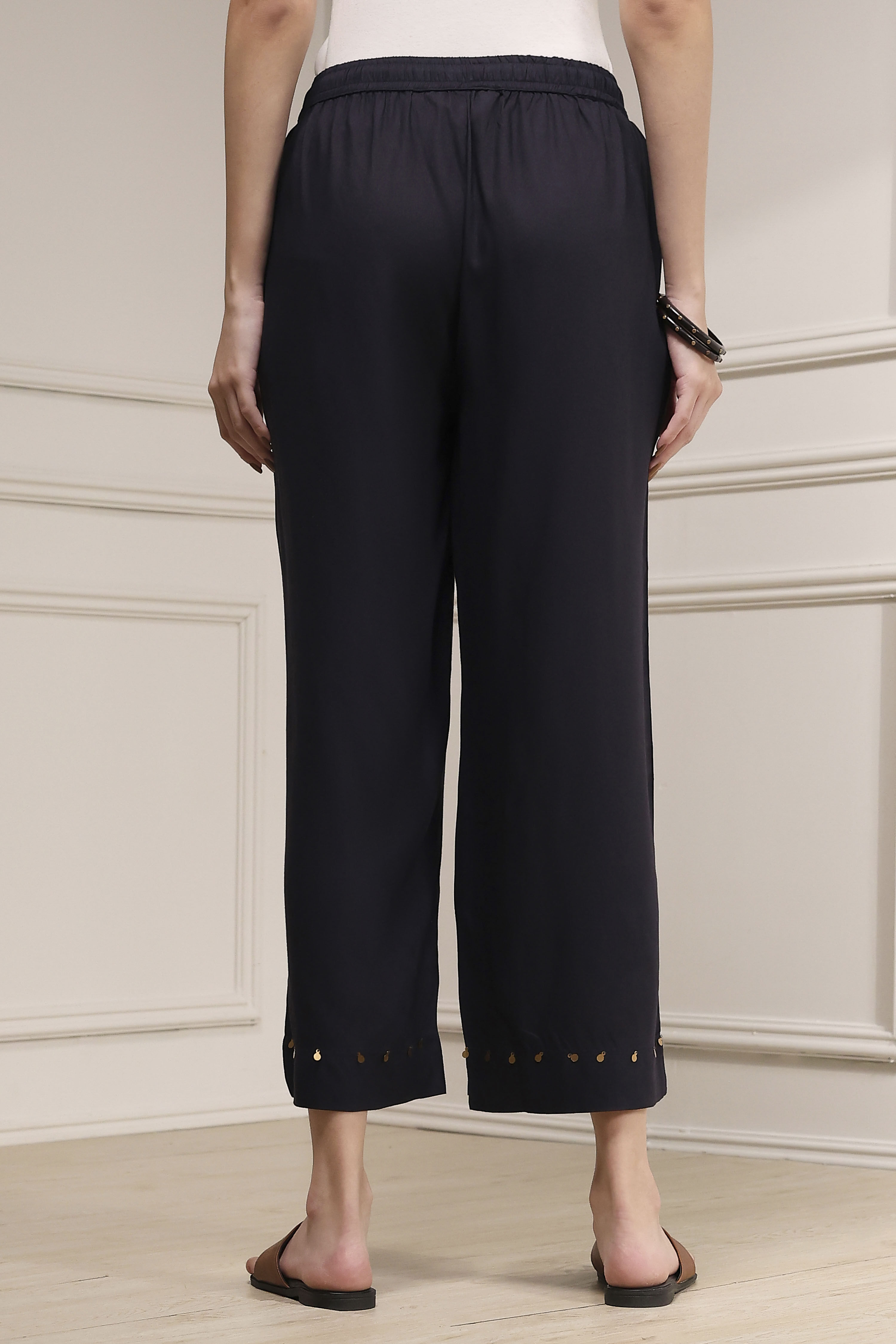 Charcoal Viscose Rayon Straight Solid Palazzo Pants image number 4