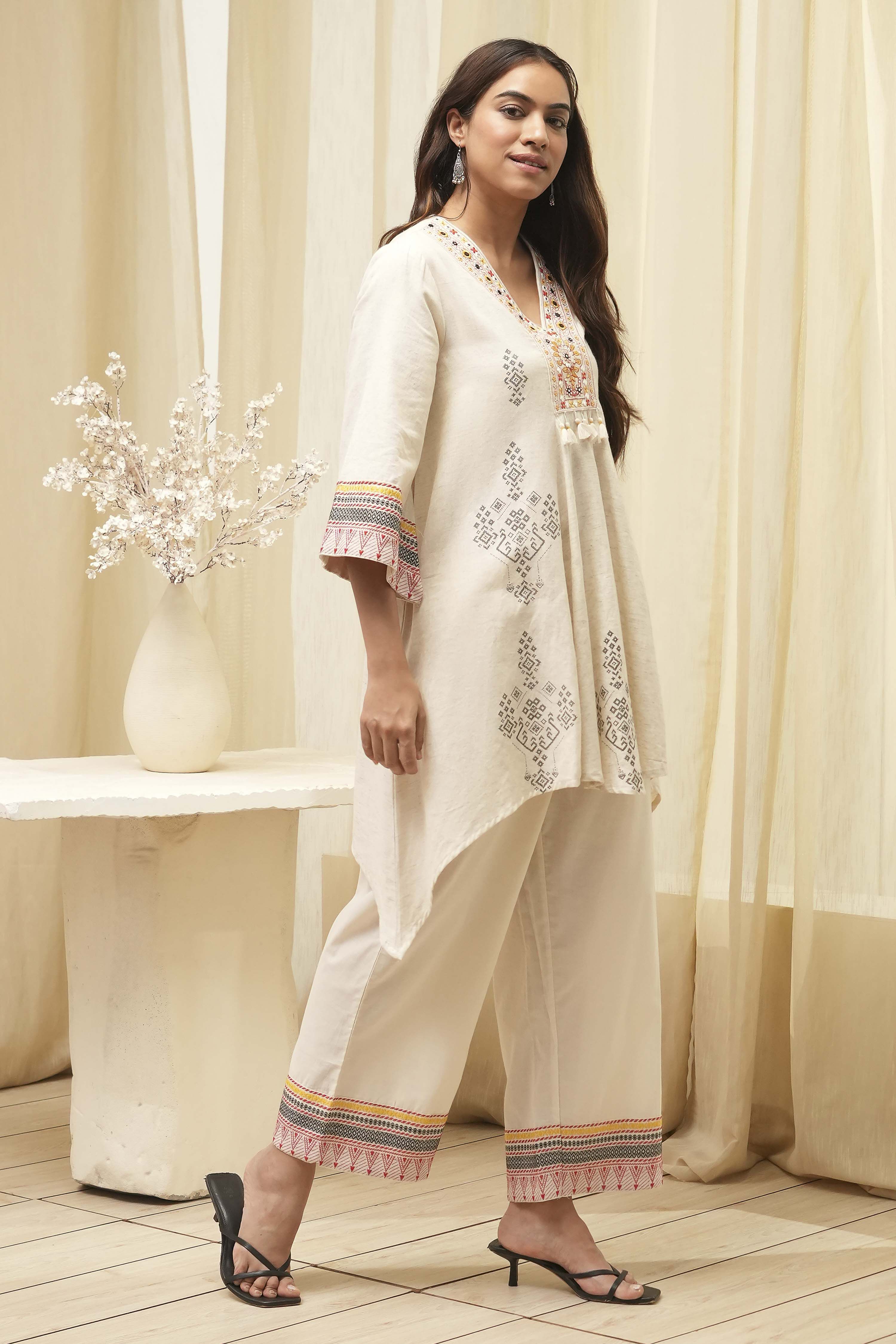 Off-White Cotton Asymmetric Co-ord Set image number 5