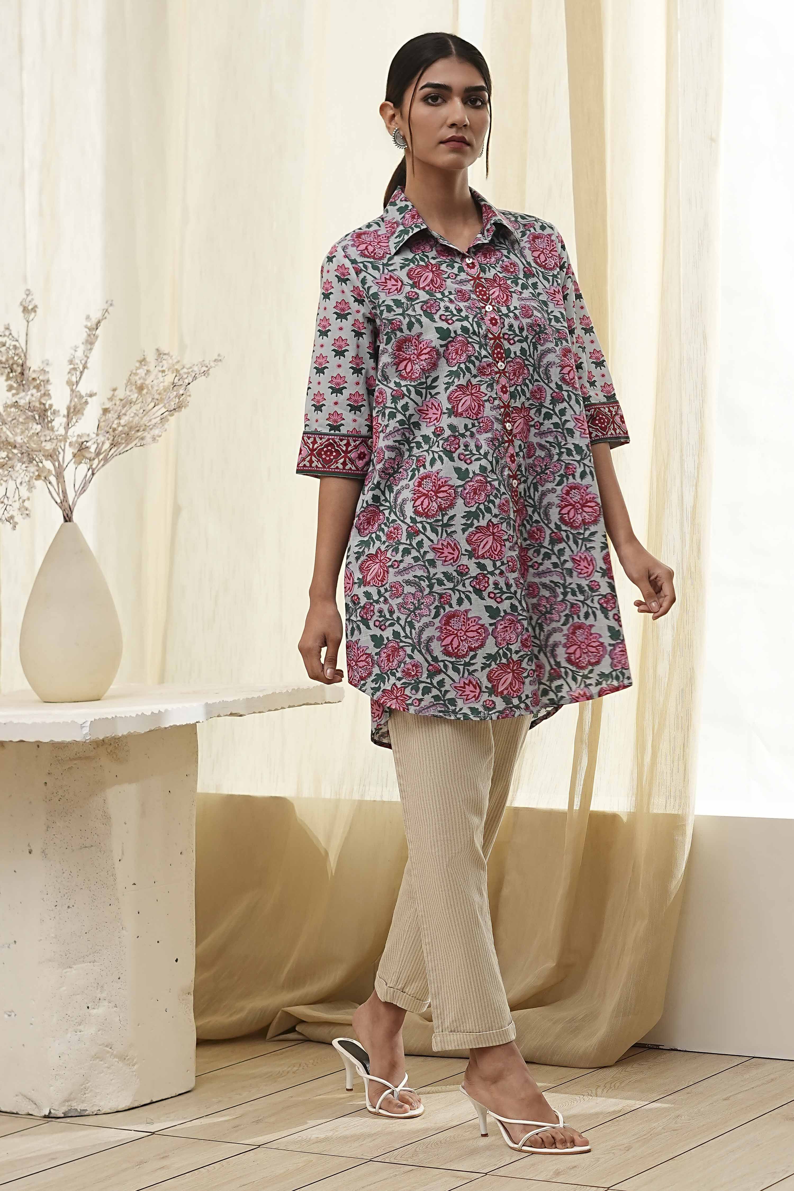 Blue and Pink Cotton Floral Shirt-Style Short Kurta image number 4