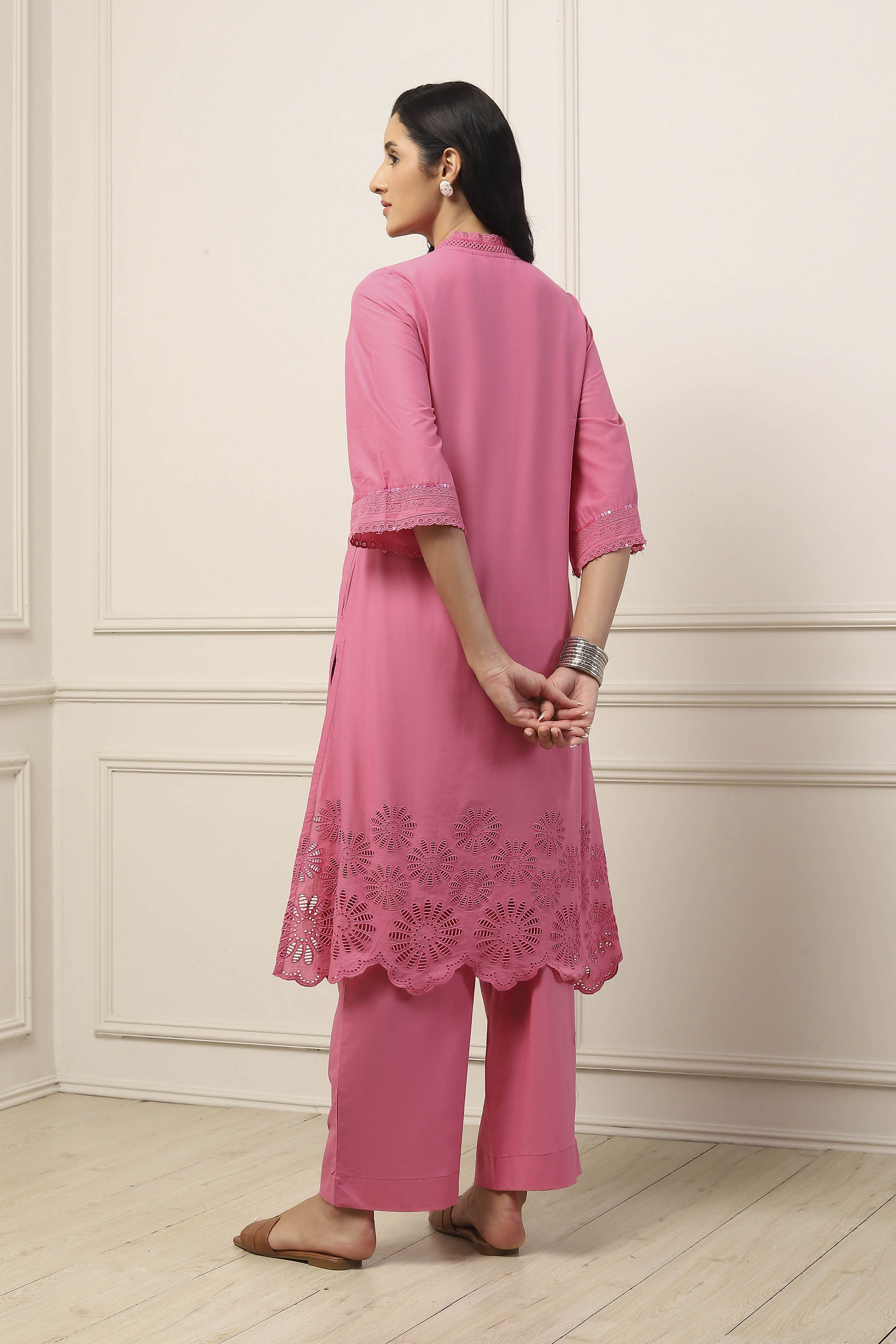 Pink Cotton Solid Floral Cutwork Straight Suit Set image number 4