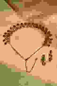 Red Brass Necklace Set image number 2