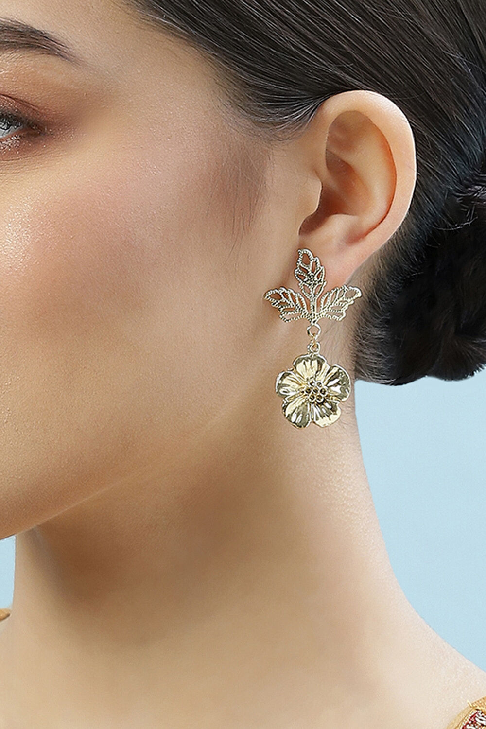 Gold Brass Earrings image number 1