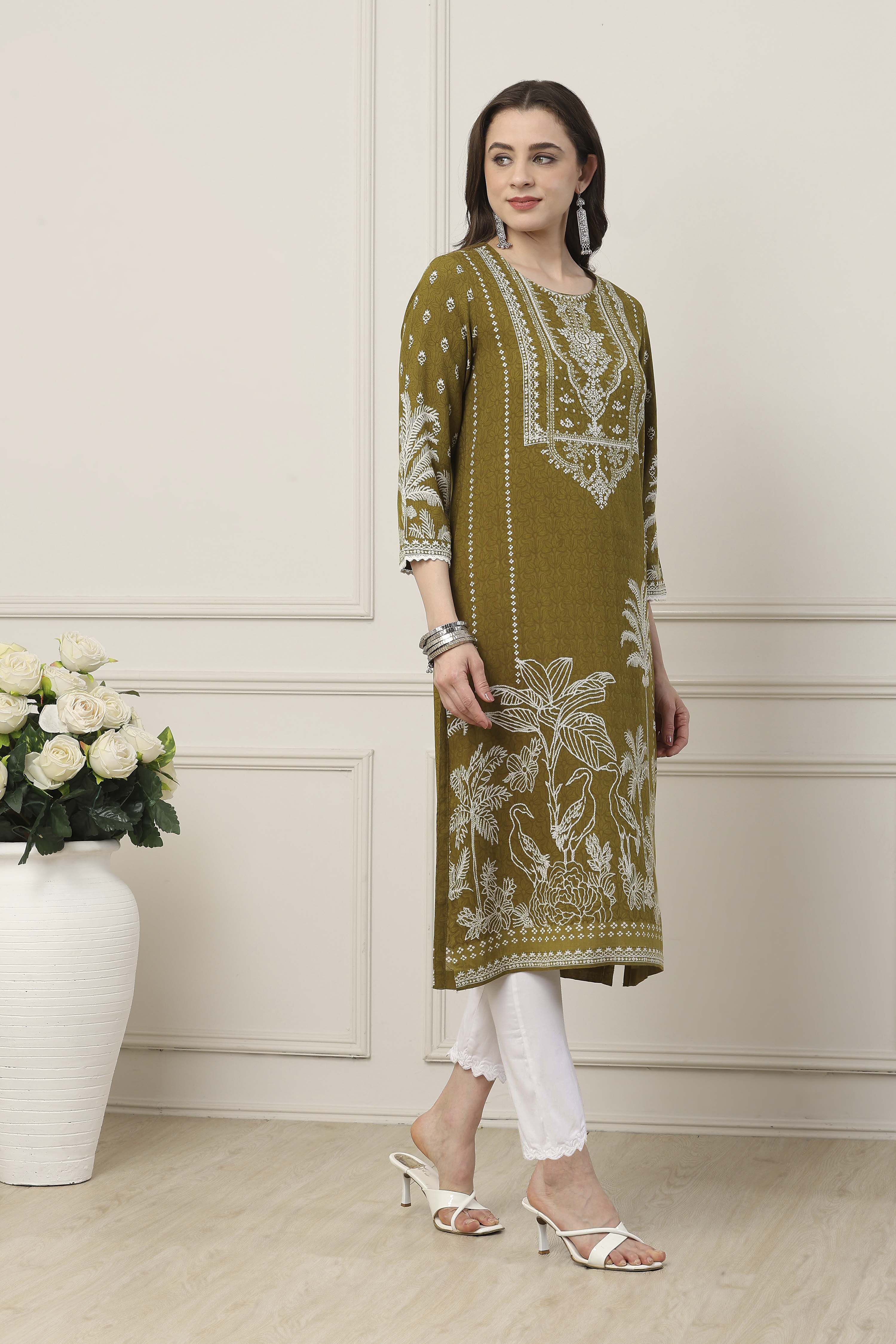 Olive-Green Viscose Ethnic Motifs Printed Straight Kurta image number 4