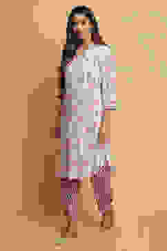 Cream Rayon Straight Kurta Pants Set image number 4