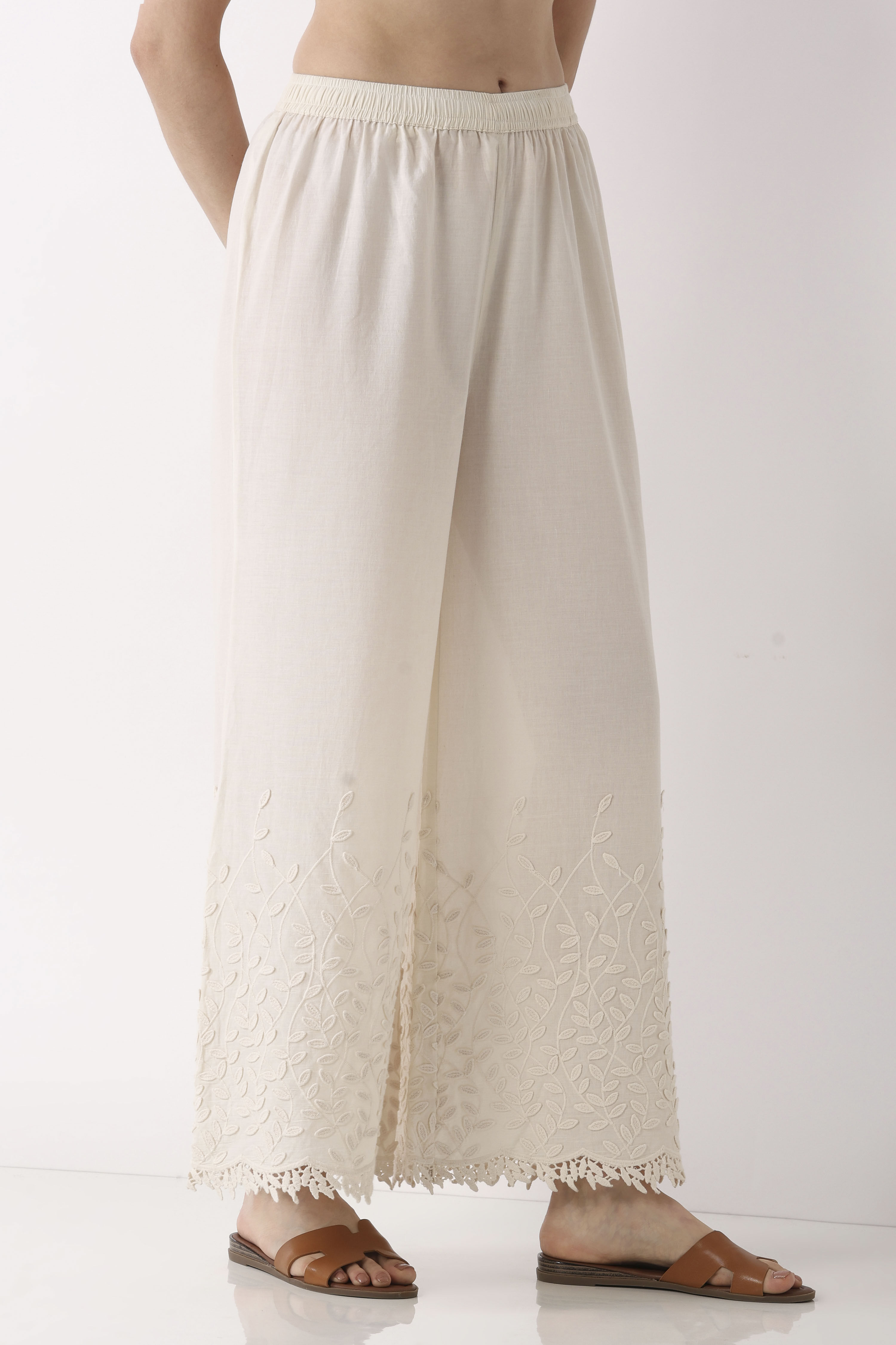 Off White Cotton Flared Palazzos image number 3
