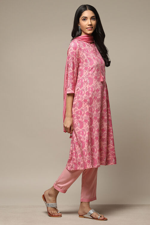 White & Blue Rayon Gathered Kurta Pants Suit Set image number 6