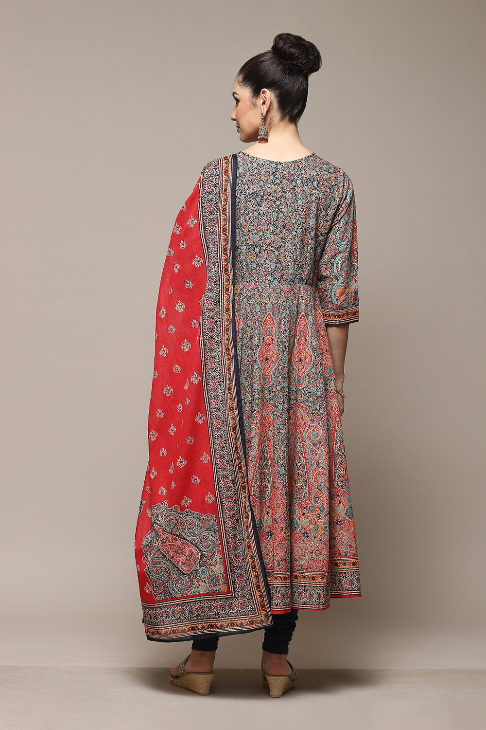 Red Cotton Anarkali Kurta Churidar Suit Set image number 4