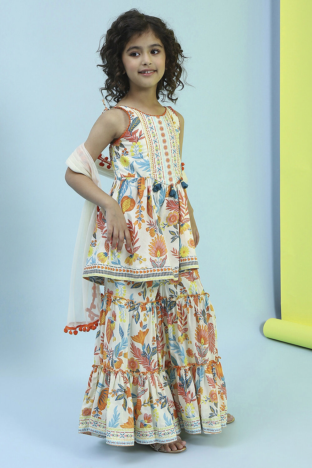 Multi-Colored Printed Gathered Suit Set image number 5