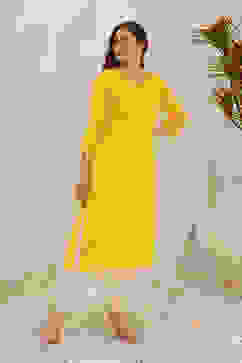 Yellow Rayon Floral Embroidered Straight Kurta image number 4