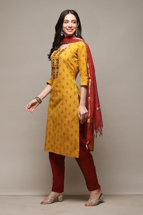 Yellow Cotton Hand Block Print Unstitched Suit Set image number 6