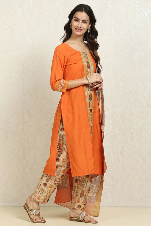 Maroon Cotton Handloom Unstitched Suit Set image number 6