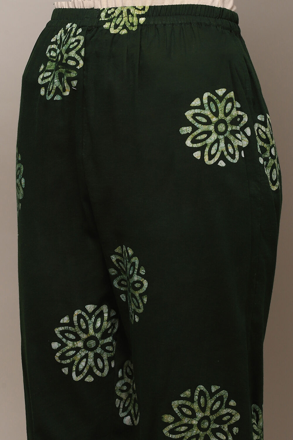 Blue Cotton Tie and Dye Unstitched Suit Set image number 3