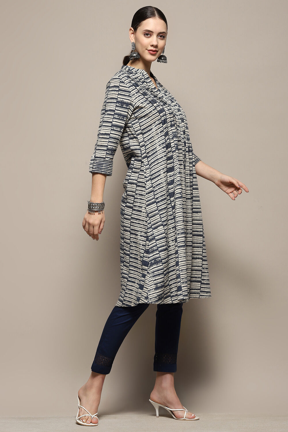 Midnight Blue Cotton Geometric Printed A-line Kurta image number 5