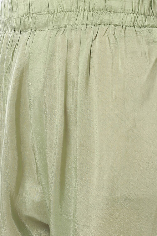 Green Crepe Unstitched Suit Set image number 2
