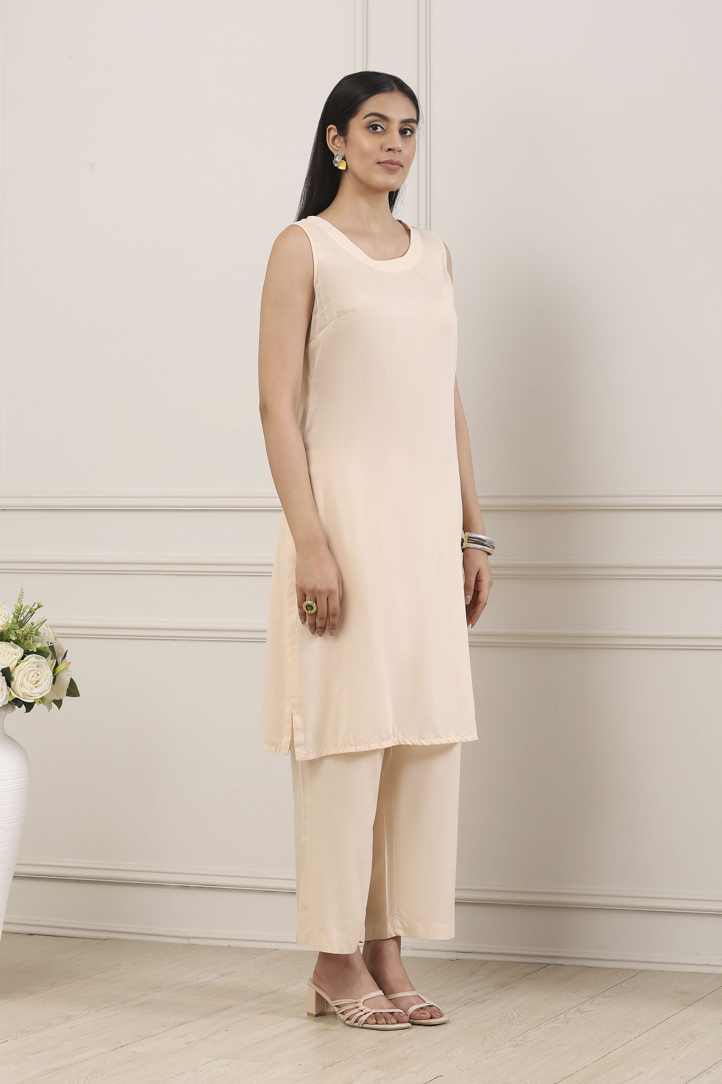 Beige Viscose Blend Straight Suit Set image number 6