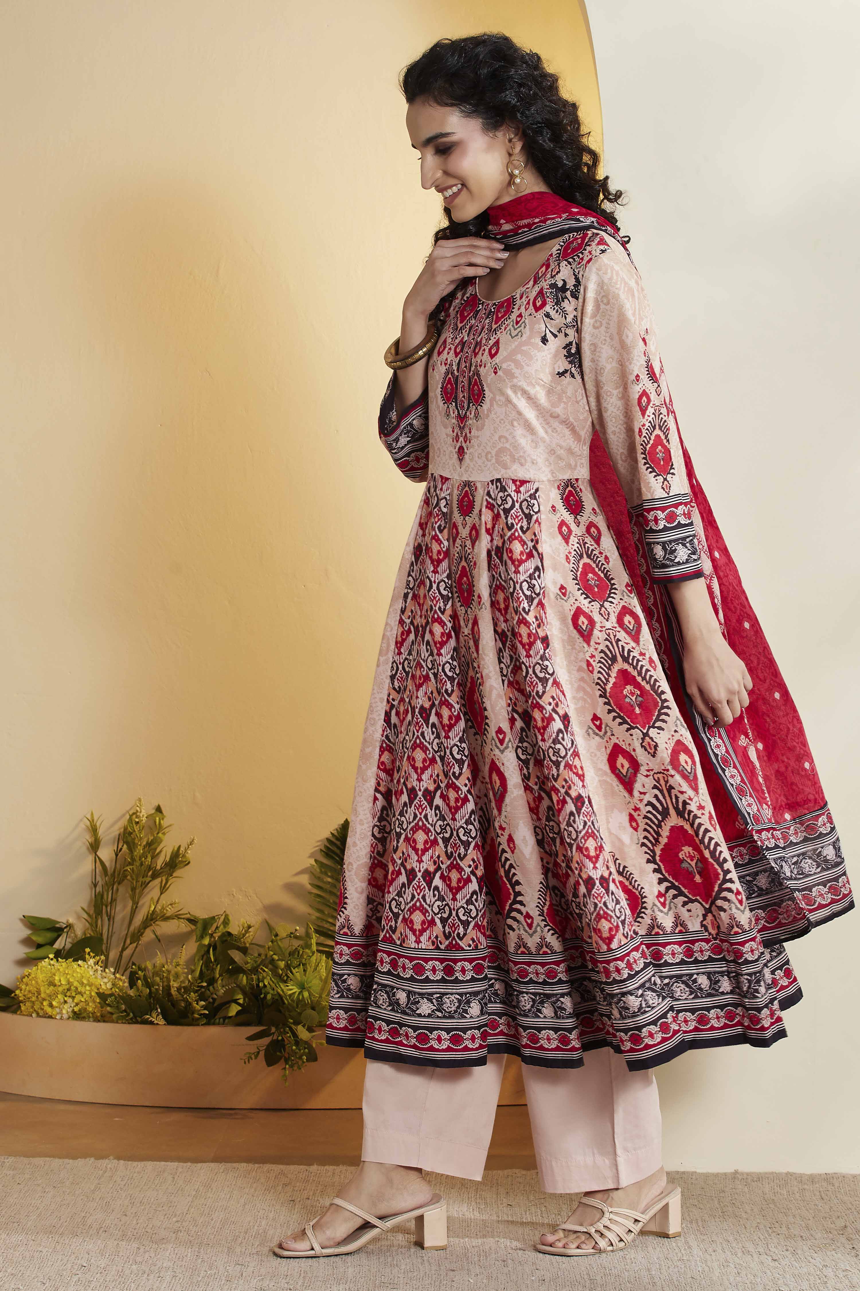 Beige Cotton Printed Anarkali Kurta Set image number 4