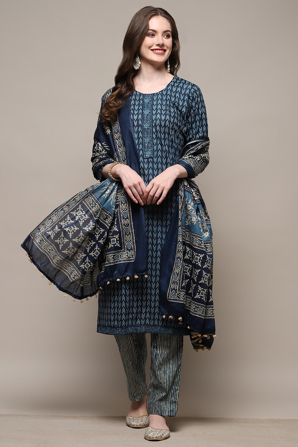 Green Cotton Screen Printed Unstitched Suit Set image number 1