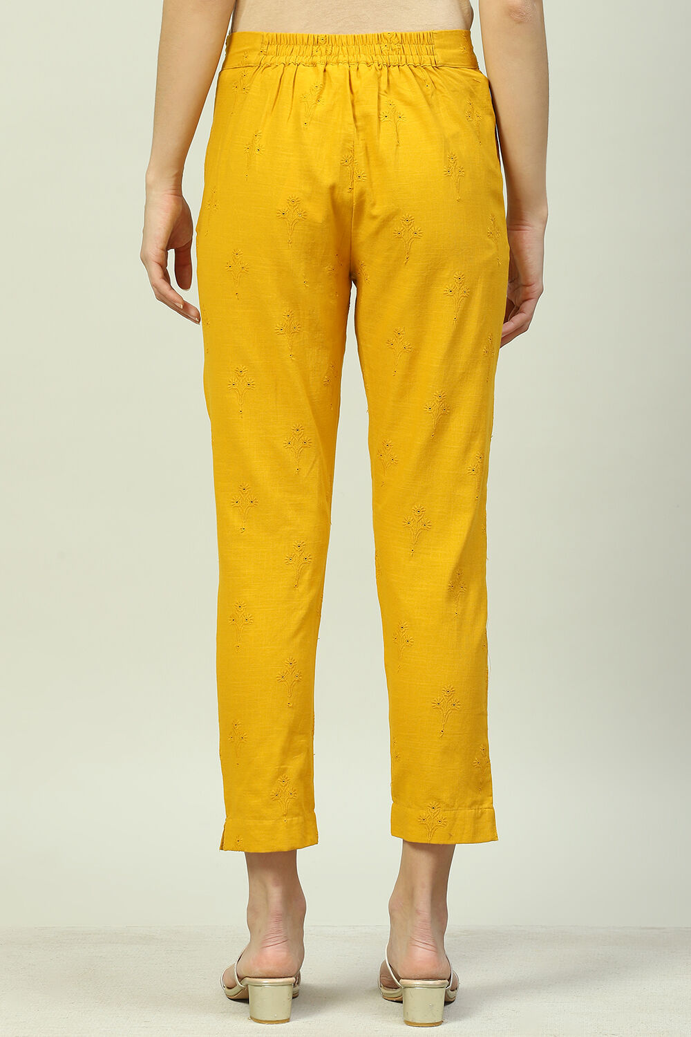 Off White Cotton Embroidered Pants image number 3
