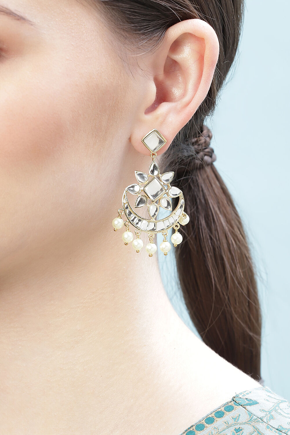 Gold Brass Earrings image number 1