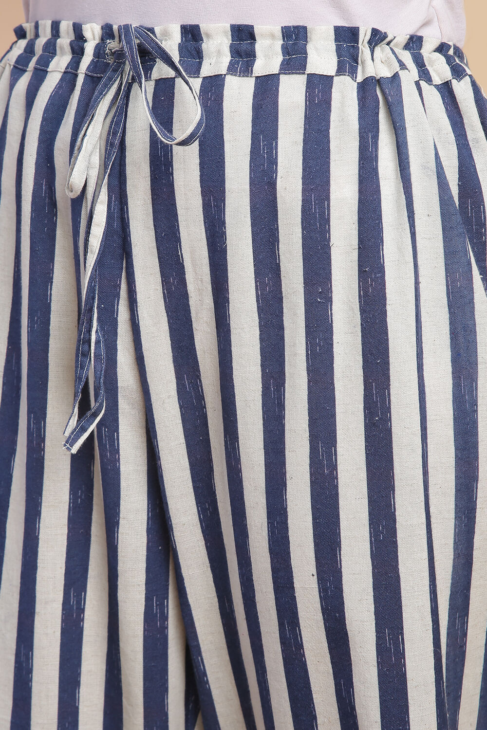 Black Cotton Straight Kurta Pants Set image number 2