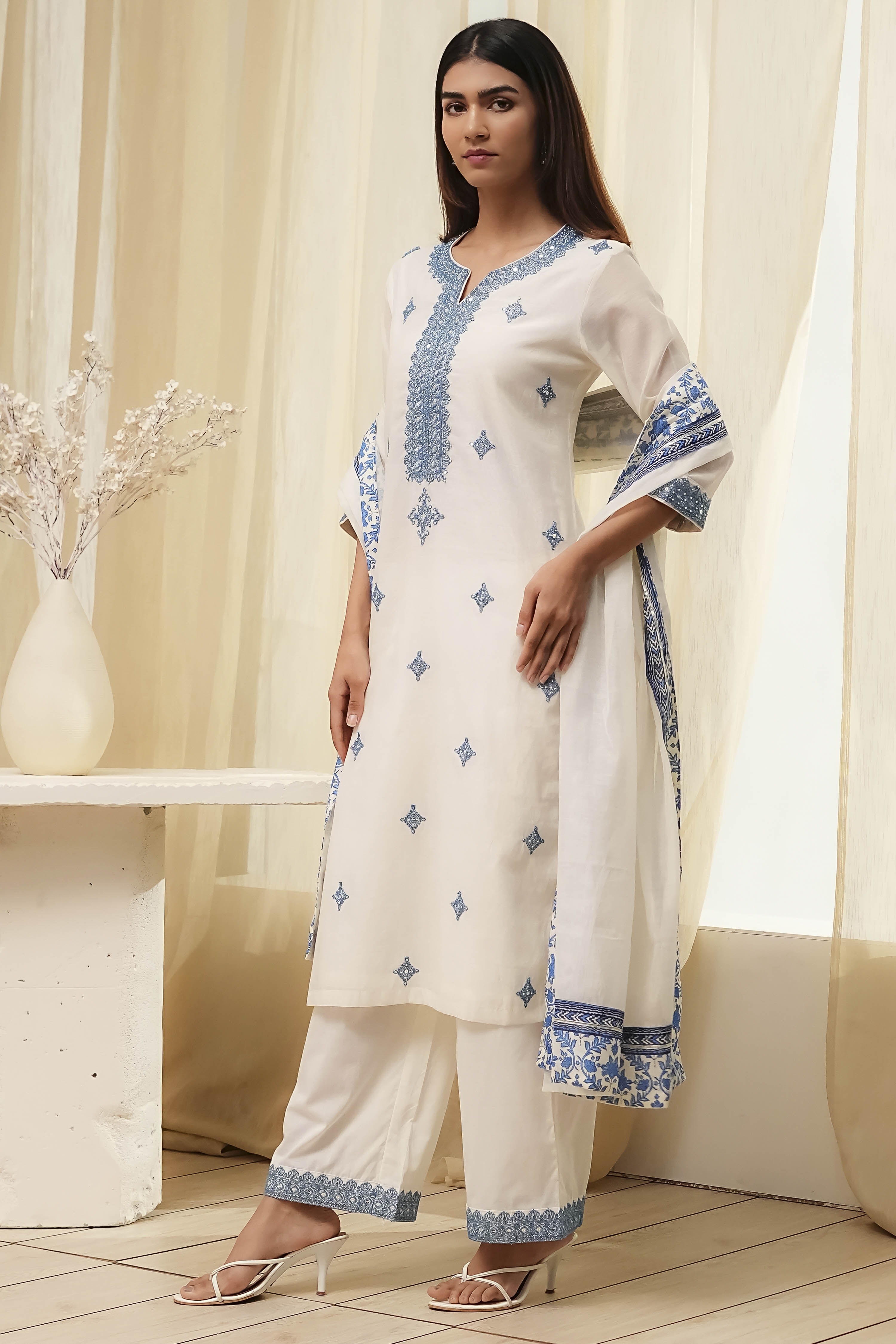 Pink Embroidered Straight Suit Set image number 3