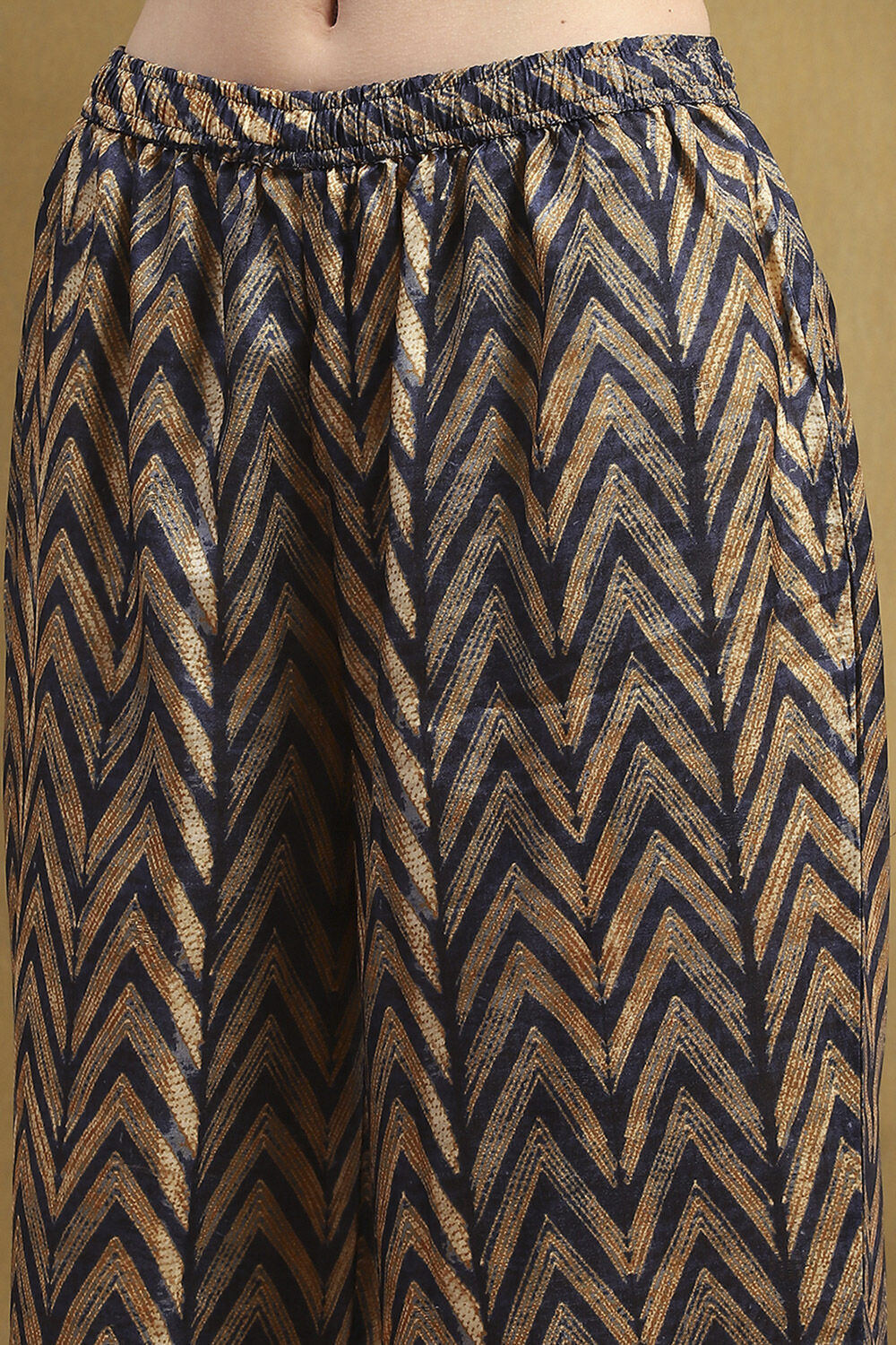 Beige Geometric Printed Asymmetric Kurta Set image number 2