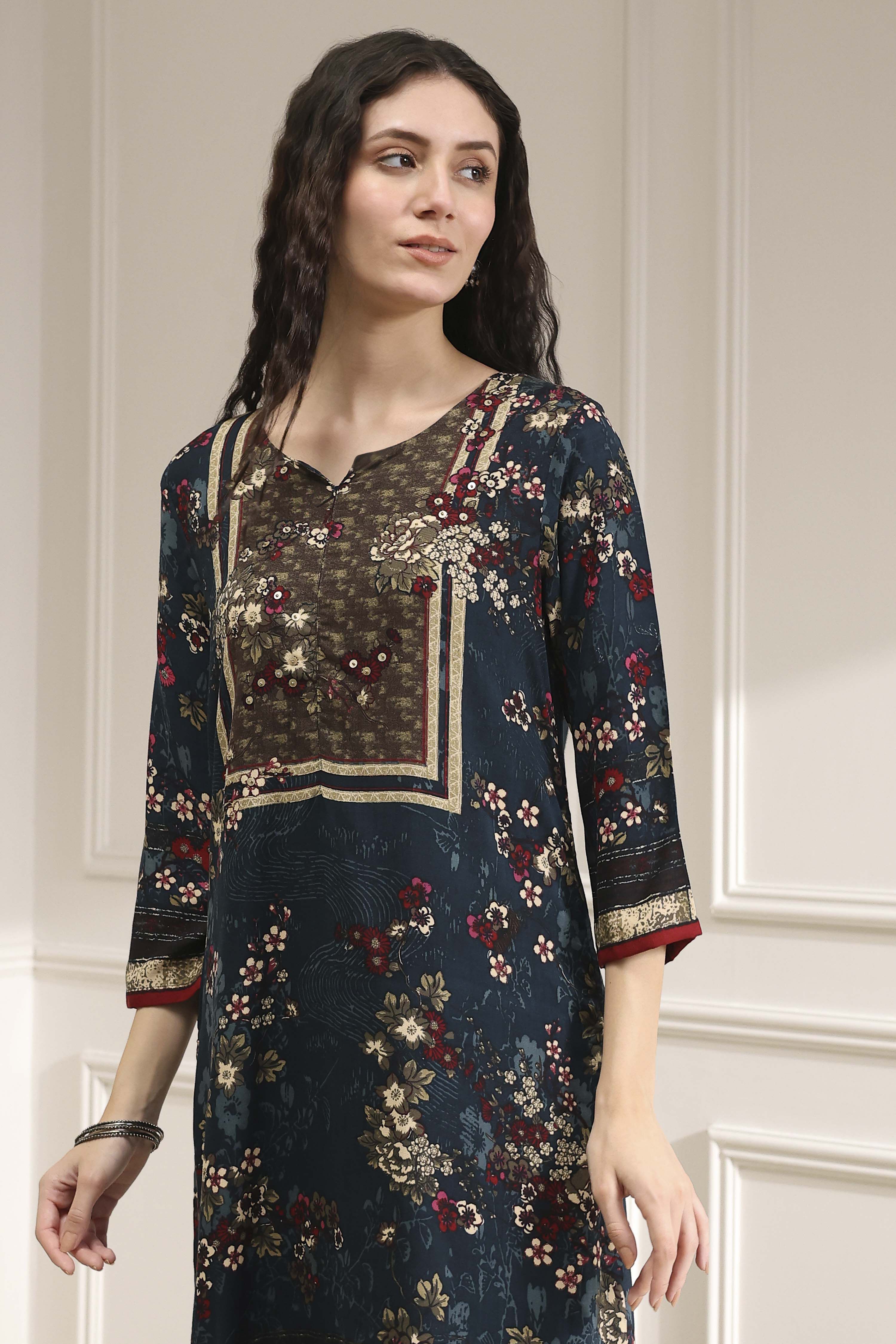 Teal Floral Printed Straight Kurta image number 1