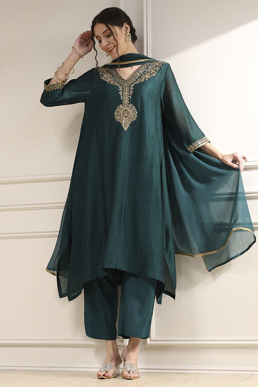 Green Polyester Straight Yarndyed Suit Set image number 0