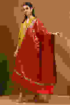Red Floral Yarn-Dyed Festive Dupatta image number 2