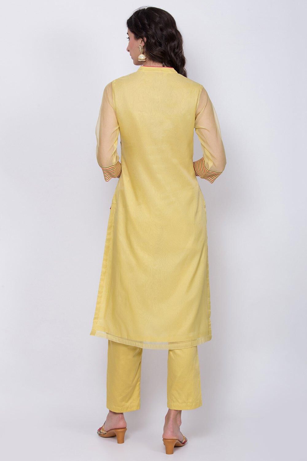 Yellow Straight Kurta Regular Pants Suit Set image number 4
