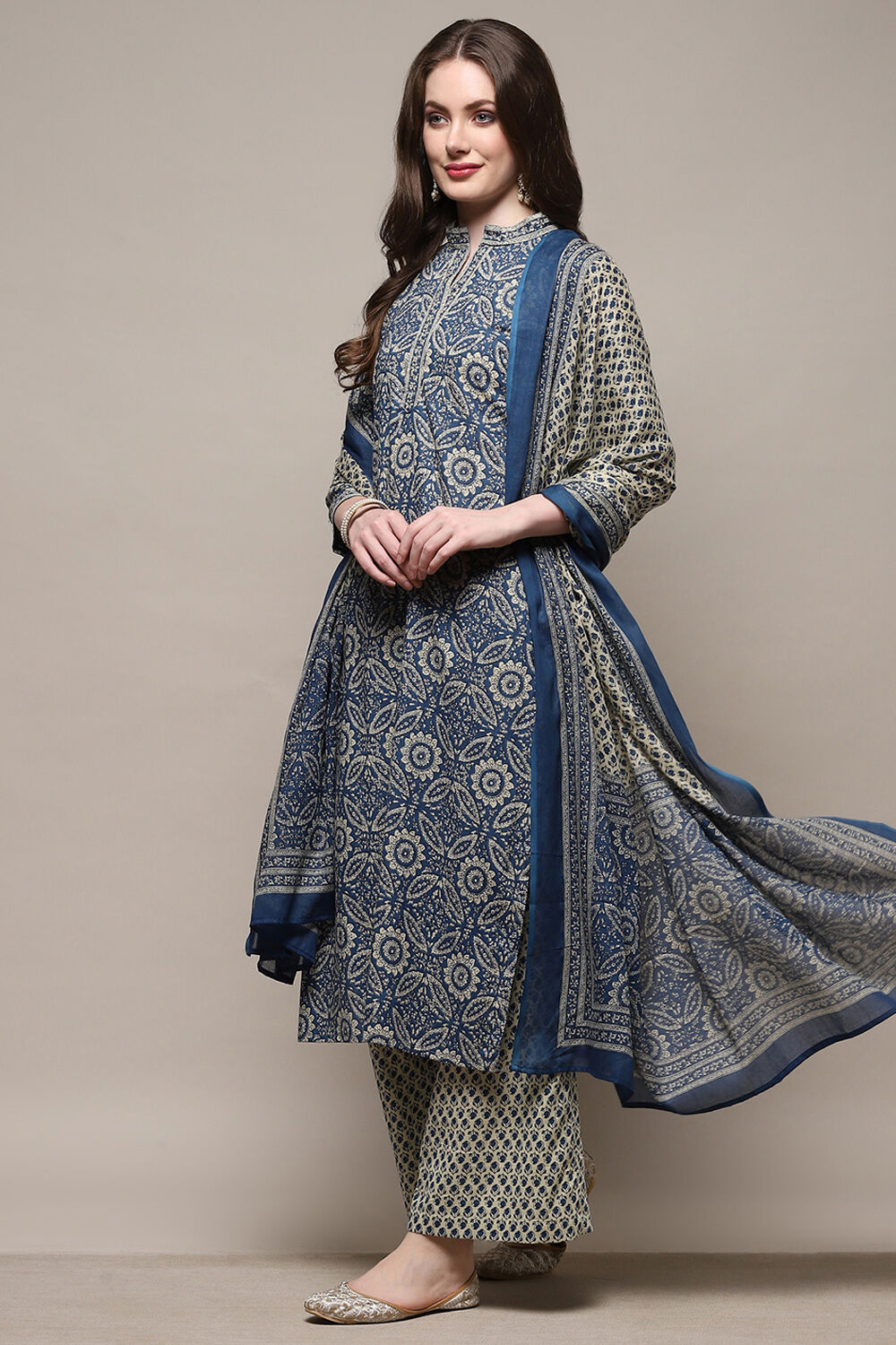 Blue Cotton Floral Screen Printed Unstitched Suit Set image number 5